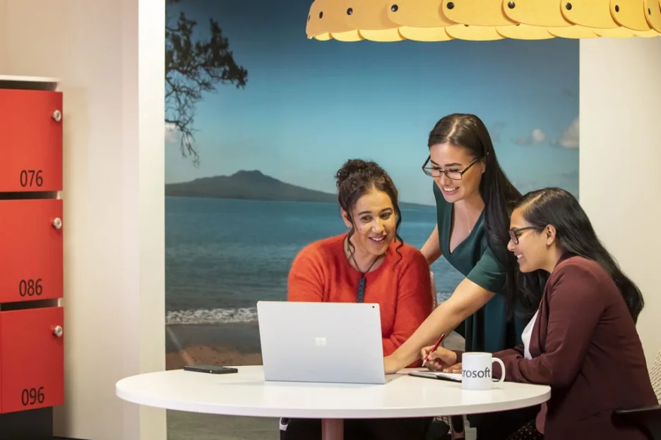 Microsoft Launch #10KWāhine initiative